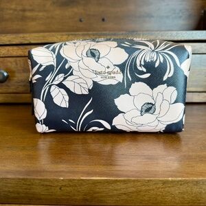 Kate Spade Stacy Laurel Way makeup bag
